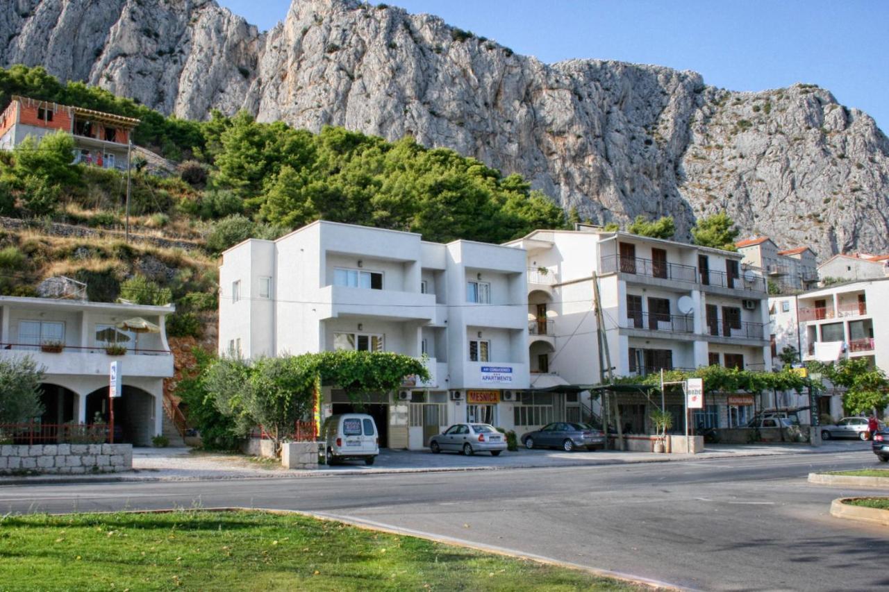 Apartment 4654a